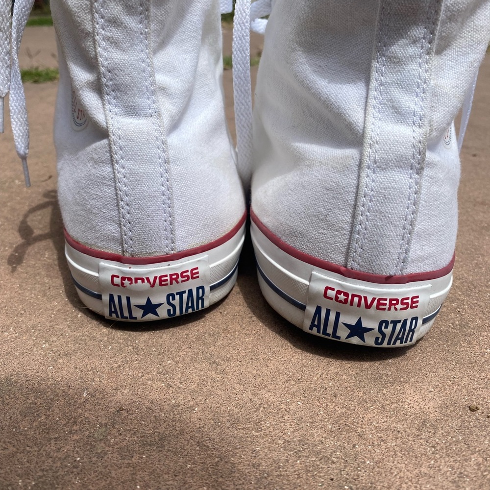 Men’s White converse high tops